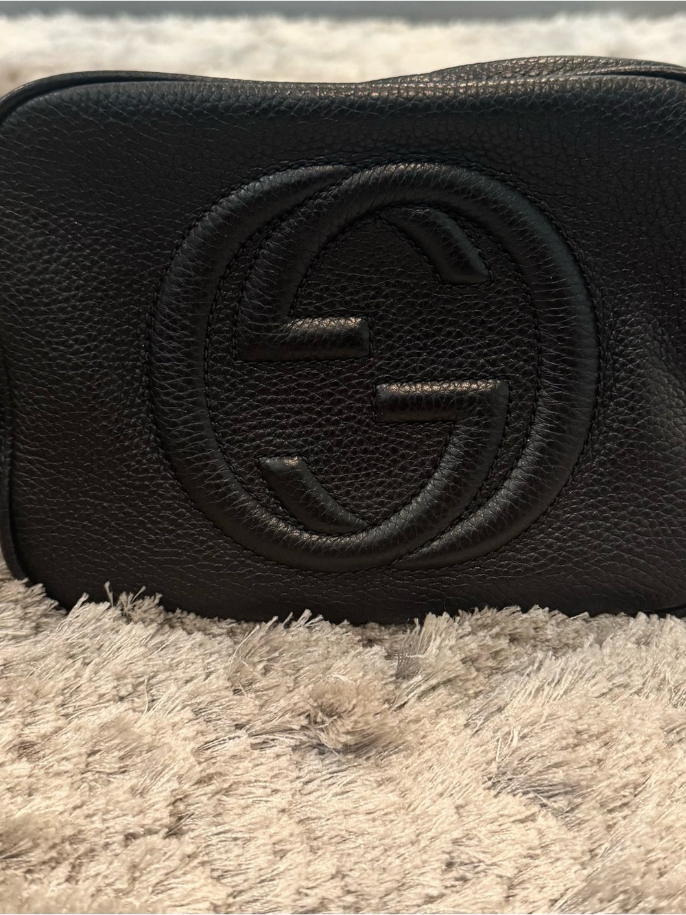 Gucci Interlocking G Black Leather Soho Disco Crossbody with Tassel - Picture 3 of 10